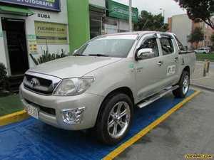 Toyota Hilux 2.4 MT 2400CC 4X4