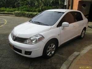 Nissan Tiida Premium Sedan