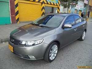 Kia Cerato Forte 1.6 MT 1600CC 2AB ABS