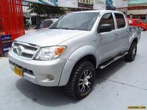 Toyota Hilux IMV MT 2500CC 4X4 TD