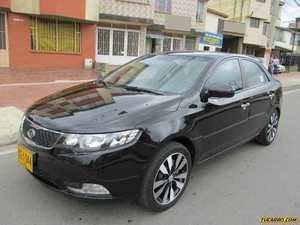 Kia Cerato Forte 1.6 MT 1600CC 2AB ABS