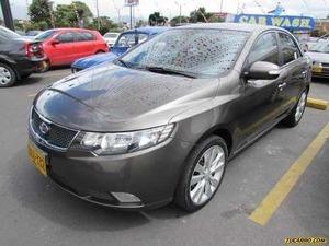 Kia Cerato Forte 1.6 MT 1600CC 2AB ABS